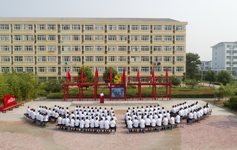 è¢åº—二矿党委在矿开放å¼å…šæ ¡ç»„ç»‡å…šå‘˜å¼€å±•å…šæ€§æ•™è‚²ã€‚å¾é£žæ‘„